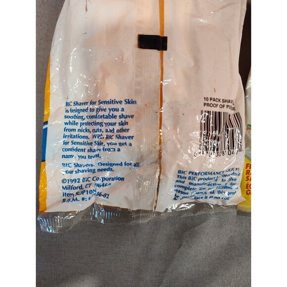 Men's Vintage 1992 Bic Schick Bundle of Razors 25 Count - Picture 3 of 5